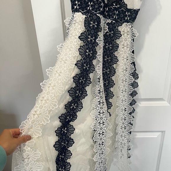 Floral Dress 🥂 - Picture 4 of 9